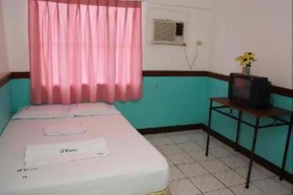 Gv Hotel - Camiguin Mambajao Chambre photo